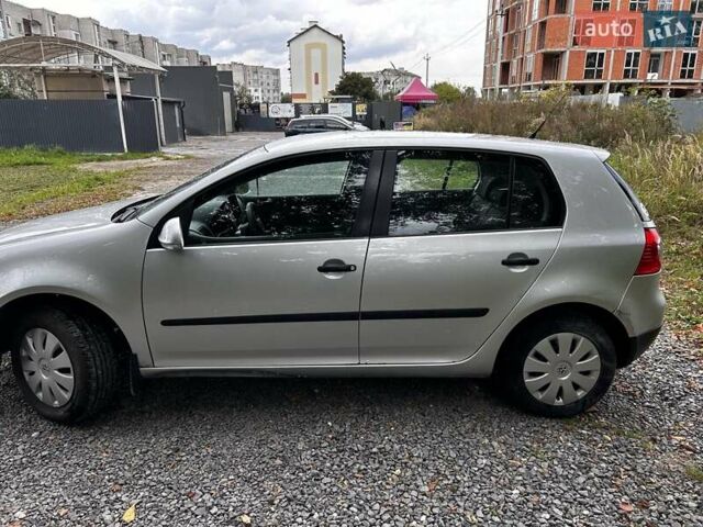 Серый Фольксваген Гольф, объемом двигателя 1.6 л и пробегом 221 тыс. км за 4200 $, фото 11 на Automoto.ua