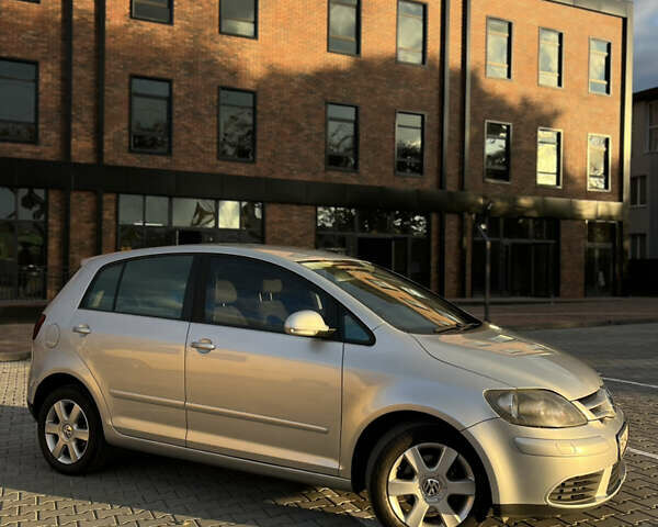 Фольксваген Гольф 2005 у Вінниці на Automoto.ua Сірий Фольксваген Гольф, об'ємом двигуна 1.97 л та пробігом 325 тис. км за 6900 $, фото 13 на Automoto.ua