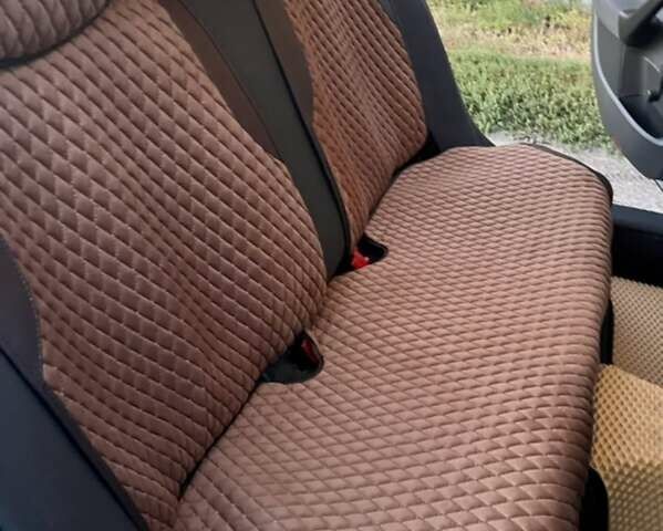 Серый Фольксваген Гольф, объемом двигателя 1.6 л и пробегом 285 тыс. км за 5900 $, фото 6 на Automoto.ua