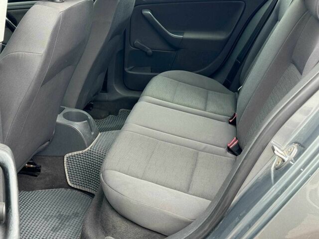 Серый Фольксваген Гольф, объемом двигателя 1.4 л и пробегом 271 тыс. км за 5090 $, фото 17 на Automoto.ua