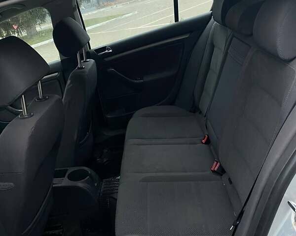 Серый Фольксваген Гольф, объемом двигателя 1.9 л и пробегом 292 тыс. км за 3600 $, фото 9 на Automoto.ua