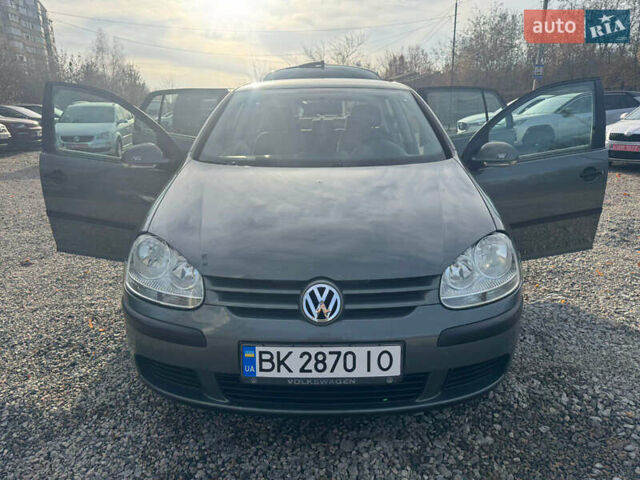 Серый Фольксваген Гольф, объемом двигателя 1.6 л и пробегом 180 тыс. км за 5900 $, фото 43 на Automoto.ua