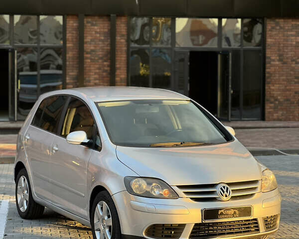 Фольксваген Гольф 2005 у Вінниці на Automoto.ua Сірий Фольксваген Гольф, об'ємом двигуна 1.97 л та пробігом 325 тис. км за 6900 $, фото 20 на Automoto.ua