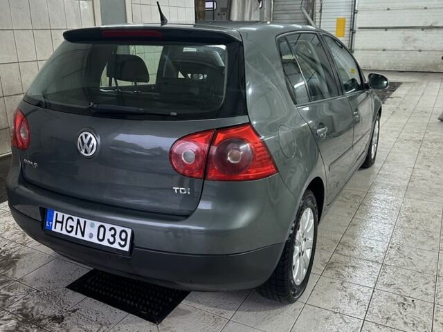 Серый Фольксваген Гольф, объемом двигателя 1.9 л и пробегом 300 тыс. км за 3200 $, фото 5 на Automoto.ua