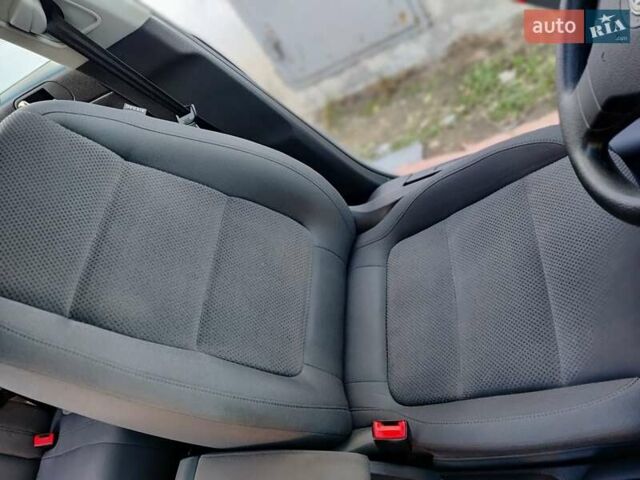 Сірий Фольксваген Гольф, об'ємом двигуна 1.6 л та пробігом 185 тис. км за 5800 $, фото 22 на Automoto.ua