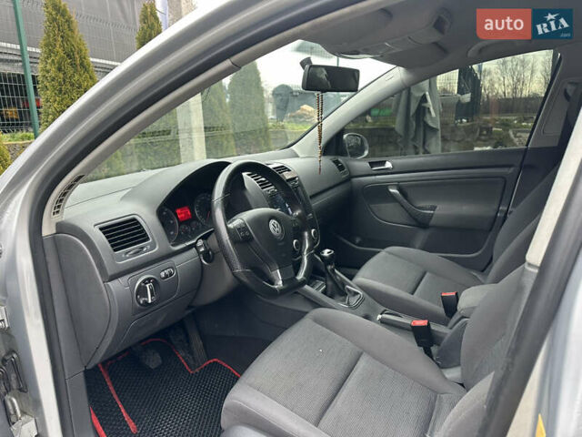Серый Фольксваген Гольф, объемом двигателя 1.9 л и пробегом 272 тыс. км за 5650 $, фото 13 на Automoto.ua
