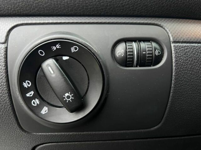 Сірий Фольксваген Гольф, об'ємом двигуна 1.4 л та пробігом 216 тис. км за 5400 $, фото 11 на Automoto.ua