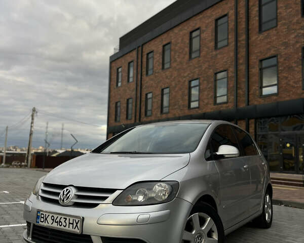 Фольксваген Гольф 2005 у Вінниці на Automoto.ua Сірий Фольксваген Гольф, об'ємом двигуна 1.97 л та пробігом 325 тис. км за 6900 $, фото 2 на Automoto.ua