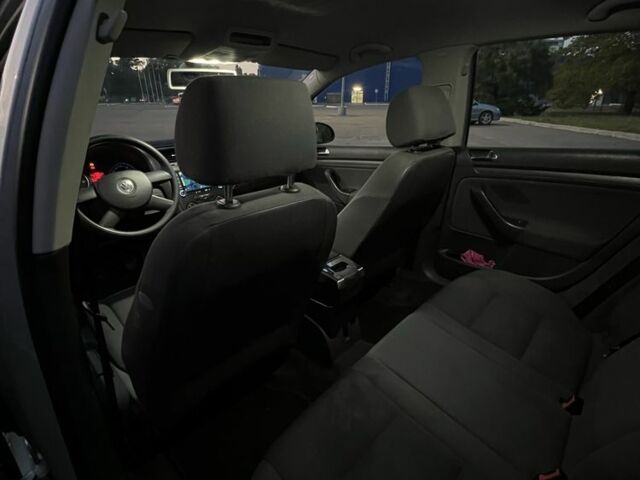 Серый Фольксваген Гольф, объемом двигателя 1.9 л и пробегом 330 тыс. км за 3300 $, фото 9 на Automoto.ua