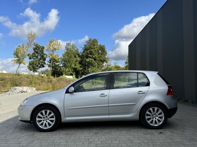 Серый Фольксваген Гольф, объемом двигателя 1.6 л и пробегом 225 тыс. км за 5600 $, фото 7 на Automoto.ua