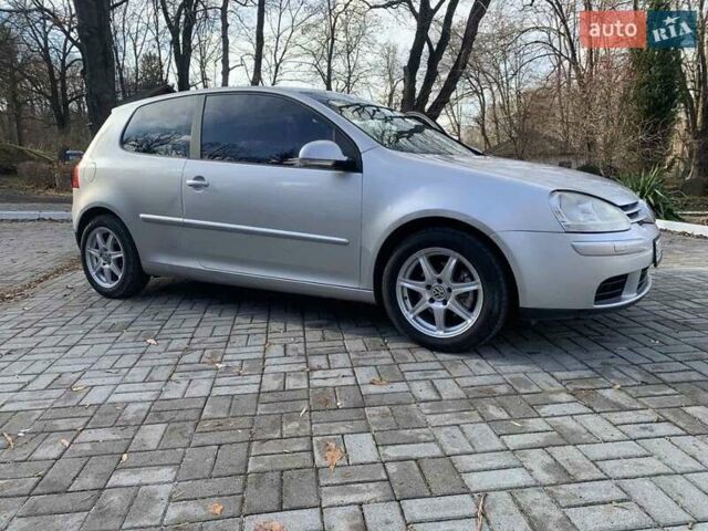 Серый Фольксваген Гольф, объемом двигателя 2 л и пробегом 330 тыс. км за 4999 $, фото 2 на Automoto.ua