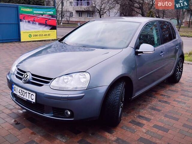 Серый Фольксваген Гольф, объемом двигателя 1.6 л и пробегом 227 тыс. км за 5850 $, фото 2 на Automoto.ua