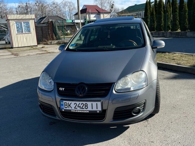 Серый Фольксваген Гольф, объемом двигателя 1.4 л и пробегом 211 тыс. км за 5400 $, фото 2 на Automoto.ua