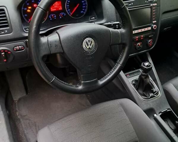 Серый Фольксваген Гольф, объемом двигателя 1.6 л и пробегом 212 тыс. км за 5990 $, фото 17 на Automoto.ua