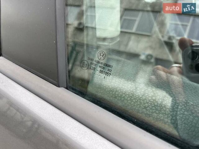 Серый Фольксваген Гольф, объемом двигателя 1.6 л и пробегом 262 тыс. км за 6950 $, фото 25 на Automoto.ua
