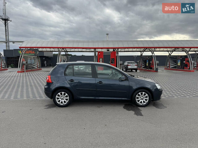 Серый Фольксваген Гольф, объемом двигателя 1.6 л и пробегом 251 тыс. км за 6700 $, фото 5 на Automoto.ua