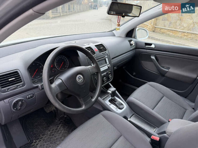 Серый Фольксваген Гольф, объемом двигателя 1.6 л и пробегом 247 тыс. км за 6800 $, фото 8 на Automoto.ua