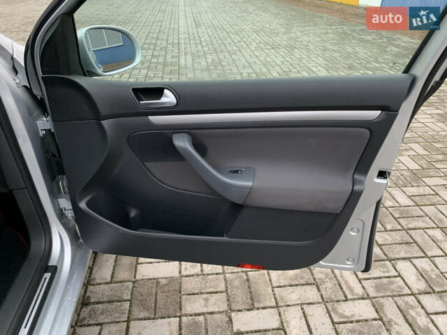 Серый Фольксваген Гольф, объемом двигателя 1.6 л и пробегом 164 тыс. км за 6300 $, фото 29 на Automoto.ua