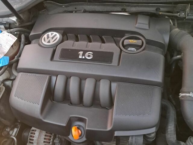 Сірий Фольксваген Гольф, об'ємом двигуна 1.6 л та пробігом 212 тис. км за 5880 $, фото 17 на Automoto.ua