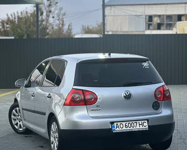 Серый Фольксваген Гольф, объемом двигателя 1.4 л и пробегом 288 тыс. км за 4000 $, фото 2 на Automoto.ua