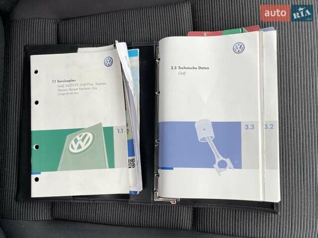 Серый Фольксваген Гольф, объемом двигателя 1.6 л и пробегом 262 тыс. км за 6950 $, фото 67 на Automoto.ua