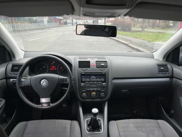 Серый Фольксваген Гольф, объемом двигателя 1.4 л и пробегом 305 тыс. км за 3600 $, фото 20 на Automoto.ua