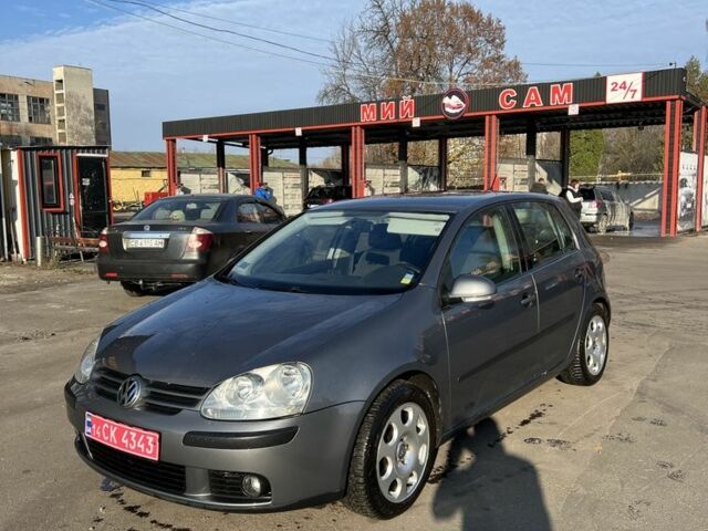 Сірий Фольксваген Гольф, об'ємом двигуна 1.6 л та пробігом 235 тис. км за 6500 $, фото 1 на Automoto.ua