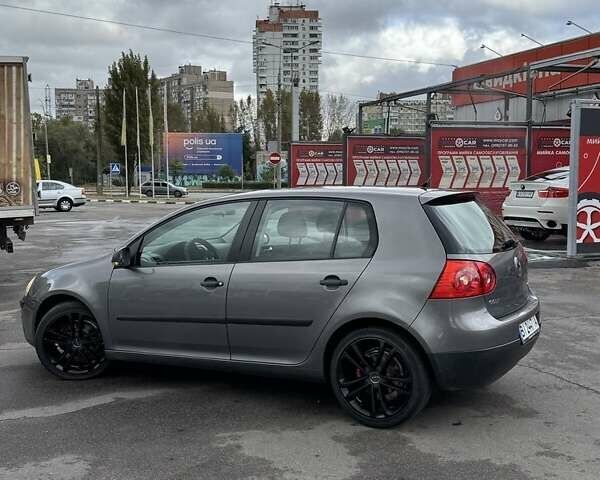 Сірий Фольксваген Гольф, об'ємом двигуна 1.6 л та пробігом 239 тис. км за 7000 $, фото 2 на Automoto.ua
