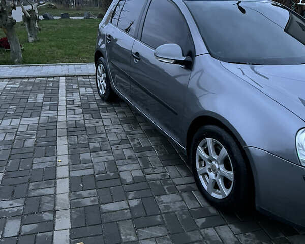 Сірий Фольксваген Гольф, об'ємом двигуна 1.6 л та пробігом 226 тис. км за 5499 $, фото 2 на Automoto.ua