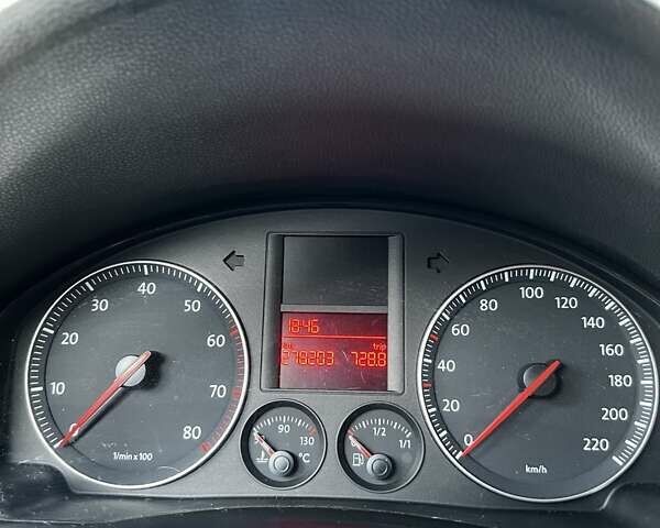 Серый Фольксваген Гольф, объемом двигателя 1.39 л и пробегом 280 тыс. км за 4900 $, фото 9 на Automoto.ua