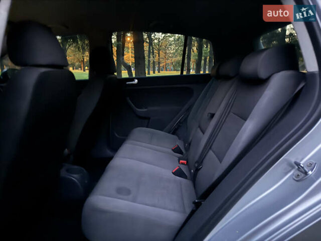 Сірий Фольксваген Гольф, об'ємом двигуна 1.6 л та пробігом 202 тис. км за 3799 $, фото 11 на Automoto.ua