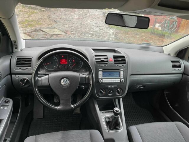 Серый Фольксваген Гольф, объемом двигателя 0 л и пробегом 300 тыс. км за 1500 $, фото 6 на Automoto.ua