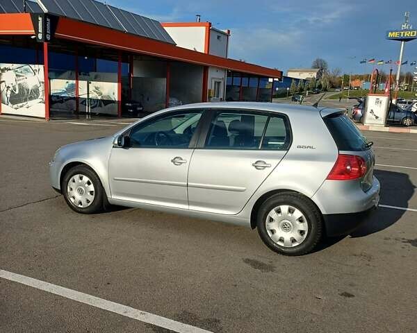 Сірий Фольксваген Гольф, об'ємом двигуна 1.39 л та пробігом 179 тис. км за 5250 $, фото 16 на Automoto.ua