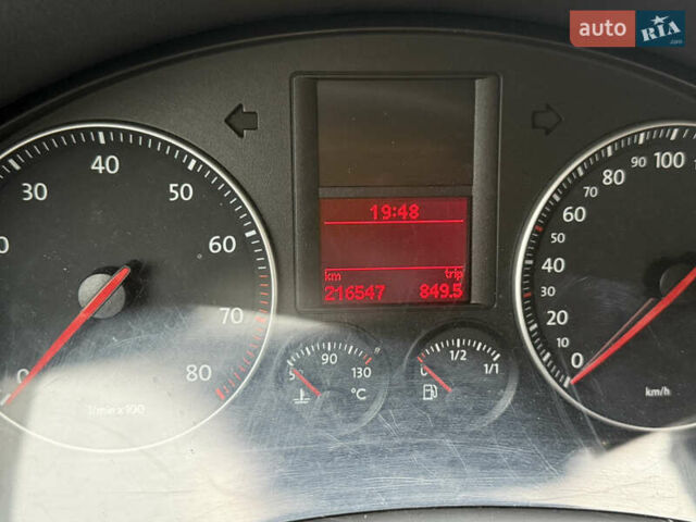 Серый Фольксваген Гольф, объемом двигателя 1.6 л и пробегом 216 тыс. км за 6400 $, фото 11 на Automoto.ua