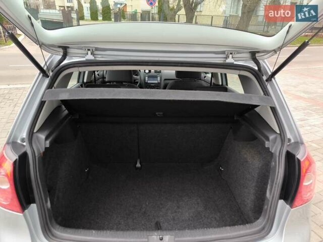 Серый Фольксваген Гольф, объемом двигателя 1.6 л и пробегом 208 тыс. км за 5700 $, фото 31 на Automoto.ua