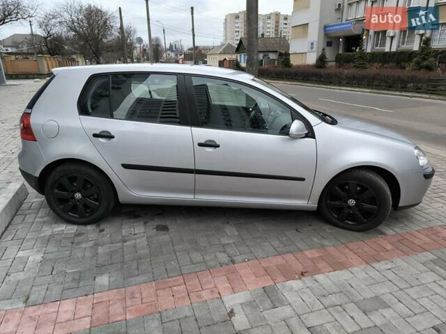 Серый Фольксваген Гольф, объемом двигателя 1.6 л и пробегом 208 тыс. км за 5700 $, фото 7 на Automoto.ua