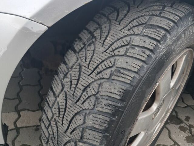 Серый Фольксваген Гольф, объемом двигателя 2 л и пробегом 417 тыс. км за 2700 $, фото 4 на Automoto.ua