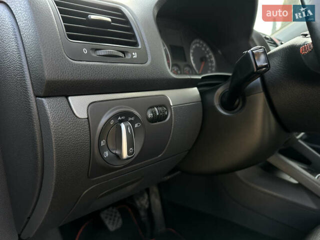 Серый Фольксваген Гольф, объемом двигателя 1.6 л и пробегом 235 тыс. км за 5100 $, фото 20 на Automoto.ua