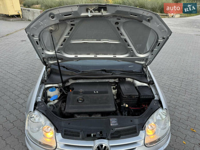 Сірий Фольксваген Гольф, об'ємом двигуна 1.4 л та пробігом 209 тис. км за 4950 $, фото 8 на Automoto.ua