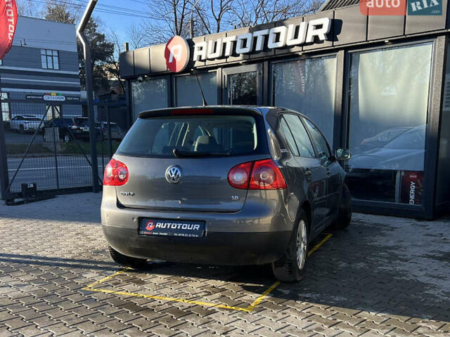 Серый Фольксваген Гольф, объемом двигателя 1.6 л и пробегом 216 тыс. км за 5900 $, фото 29 на Automoto.ua