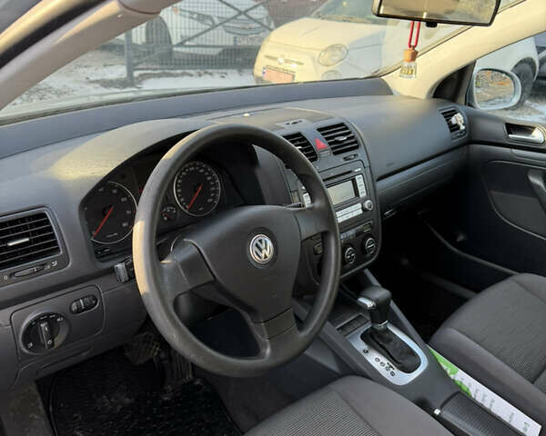 Сірий Фольксваген Гольф, об'ємом двигуна 1.6 л та пробігом 247 тис. км за 6800 $, фото 7 на Automoto.ua