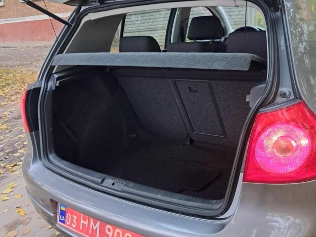 Сірий Фольксваген Гольф, об'ємом двигуна 1.6 л та пробігом 212 тис. км за 5880 $, фото 9 на Automoto.ua