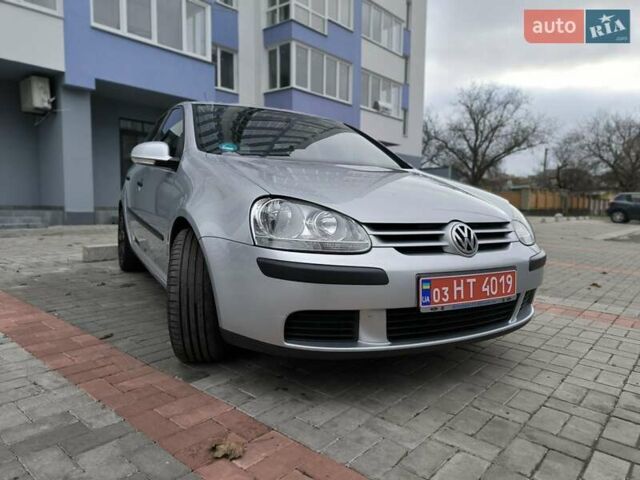 Серый Фольксваген Гольф, объемом двигателя 1.6 л и пробегом 208 тыс. км за 5700 $, фото 5 на Automoto.ua