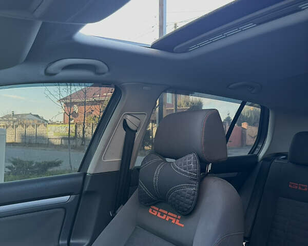 Серый Фольксваген Гольф, объемом двигателя 1.6 л и пробегом 232 тыс. км за 5900 $, фото 5 на Automoto.ua