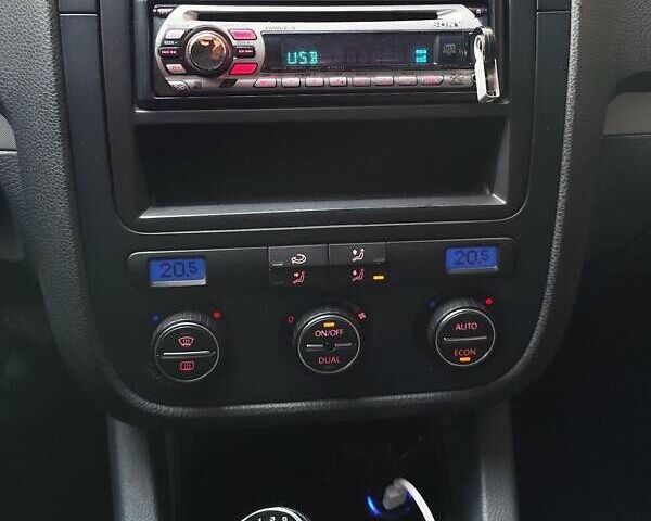 Фольксваген Гольф 2006 в Виннице на Automoto.ua Серый Фольксваген Гольф, объемом двигателя 1.6 л и пробегом 308 тыс. км за 5700 $, фото 22 на Automoto.ua