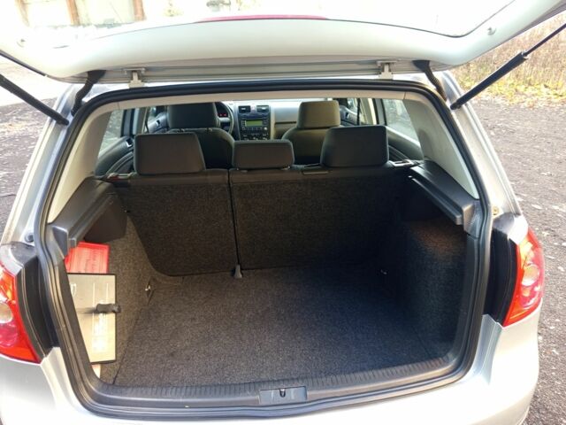 Серый Фольксваген Гольф, объемом двигателя 1.6 л и пробегом 200 тыс. км за 5200 $, фото 5 на Automoto.ua