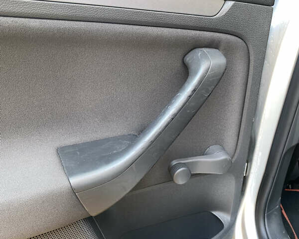 Сірий Фольксваген Гольф, об'ємом двигуна 1.4 л та пробігом 185 тис. км за 4999 $, фото 18 на Automoto.ua