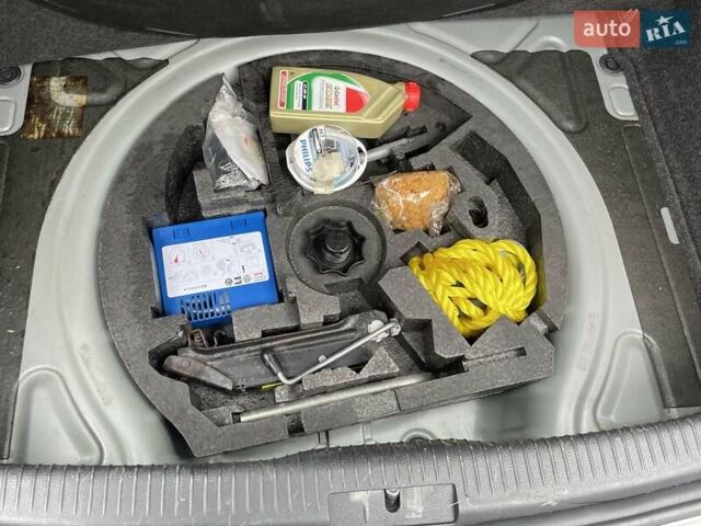 Серый Фольксваген Гольф, объемом двигателя 1.6 л и пробегом 262 тыс. км за 6950 $, фото 37 на Automoto.ua