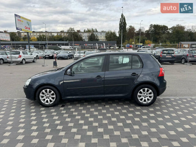 Серый Фольксваген Гольф, объемом двигателя 1.6 л и пробегом 251 тыс. км за 6700 $, фото 2 на Automoto.ua