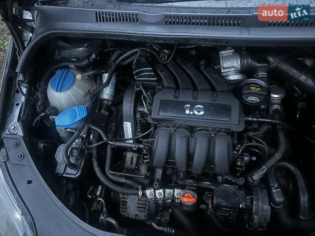 Сірий Фольксваген Гольф, об'ємом двигуна 1.6 л та пробігом 183 тис. км за 6600 $, фото 2 на Automoto.ua